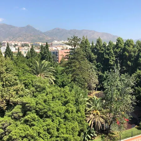 Daire Eden Roc I, 4-1 *